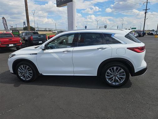 2024 INFINITI QX50 LUXE AWD