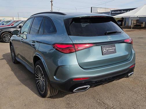 Verde Silver Metallic 2026 Mercedes-Benz GLC 300 Base