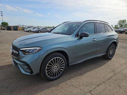 Verde Silver Metallic 2026 Mercedes-Benz GLC 300 Base