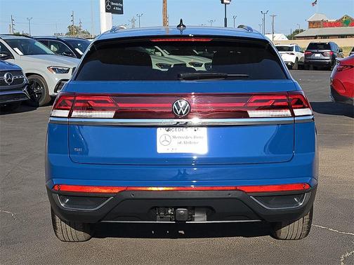 2025 Volkswagen Atlas Cross Sport 2.0T SE w/Technology