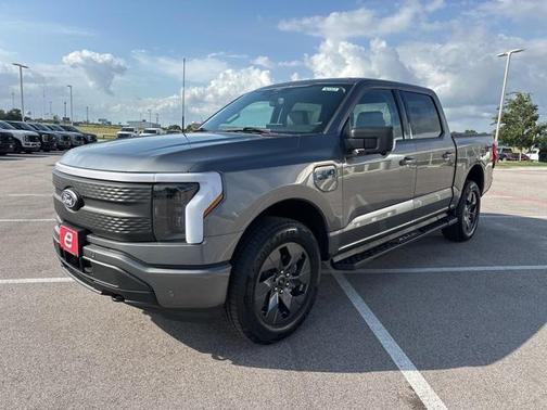 2025 Ford F-150 Lightning Flash