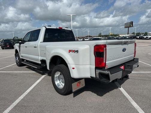 2025 Ford F-350 Lariat