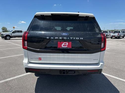 2025 Ford Expedition Max Active 4x2