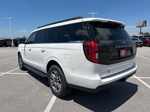2025 Ford Expedition Max Active 4x2