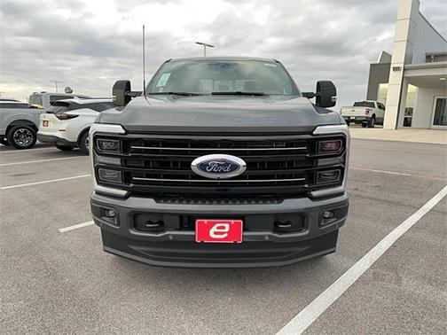 2025 Ford F-250 Platinum