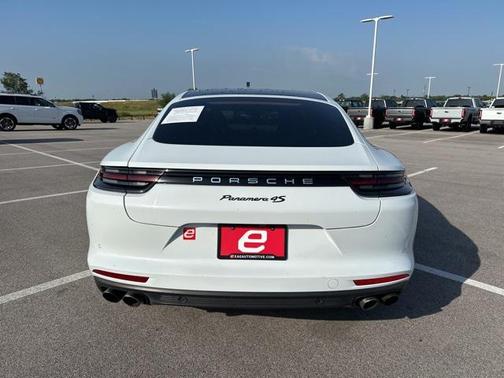 2018 Porsche Panamera 4S