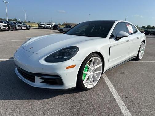 2018 Porsche Panamera 4S