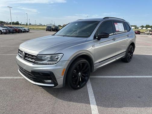 2021 Volkswagen Tiguan 2.0T SE R-Line Black