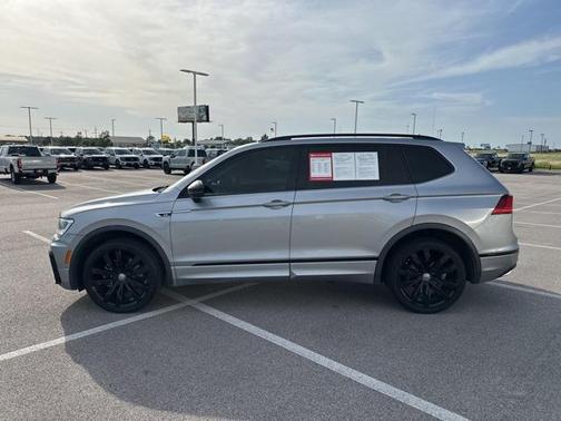 2021 Volkswagen Tiguan 2.0T SE R-Line Black