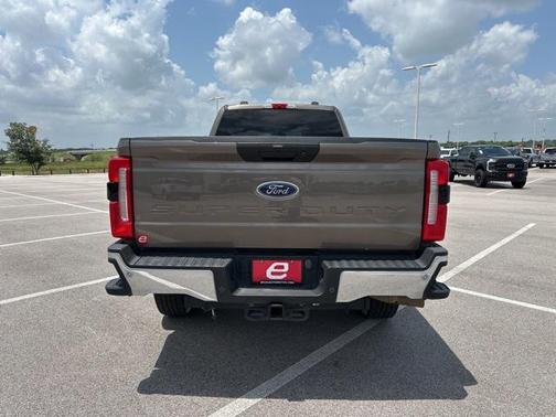 2023 Ford F-350 XLT