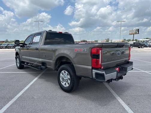 2023 Ford F-350 XLT