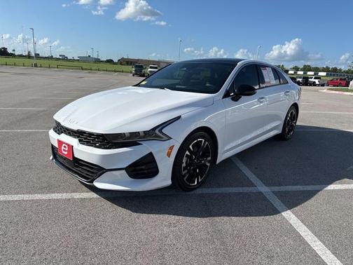 2023 Kia K5 GT-Line