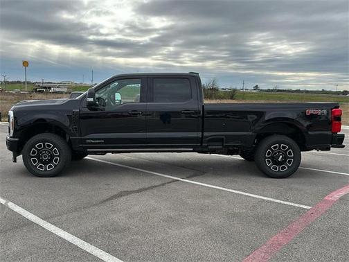 2025 Ford F-350 Platinum