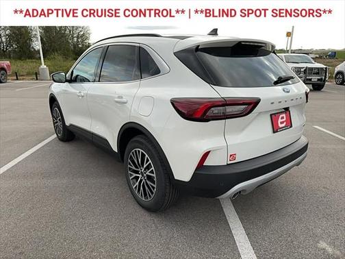 2025 Ford Escape PHEV SE