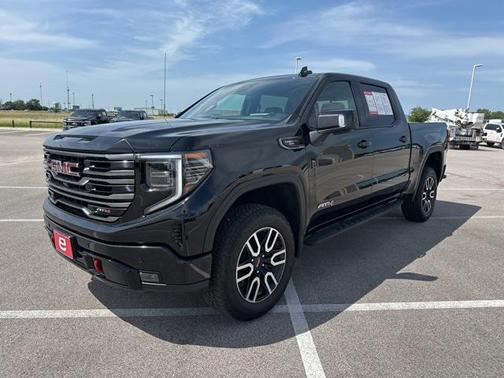 2025 GMC Sierra 1500 AT4