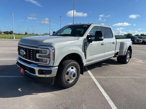2025 Ford F-350 Lariat