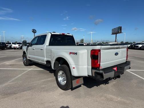 2025 Ford F-350 Lariat