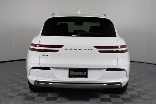 2025 Genesis Electrified GV70 Advanced