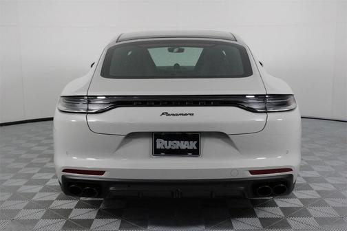 2022 Porsche Panamera Platinum Edition