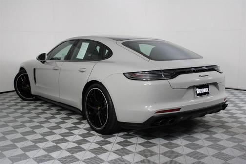 2022 Porsche Panamera Platinum Edition