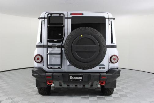 2024 INEOS Grenadier FIELDMASTER EDITION