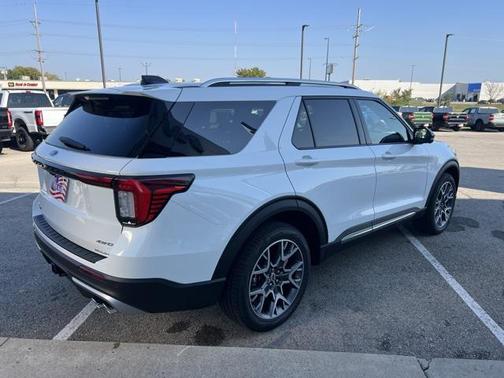 2025 Ford Explorer Platinum