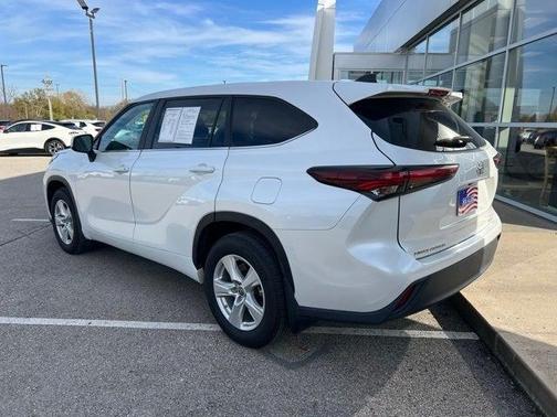 2024 Toyota Highlander LE