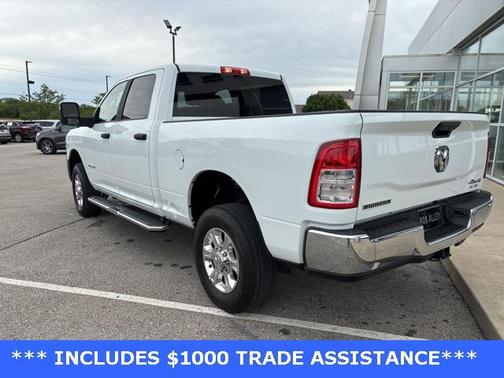 2024 RAM 2500 Big Horn Crew Cab 4x4 6'4' Box