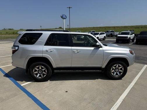 2024 Toyota 4Runner TRD Off Road