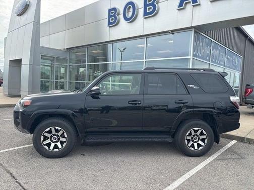 2024 Toyota 4Runner TRD Off Road