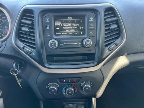 2017 Jeep Cherokee Sport