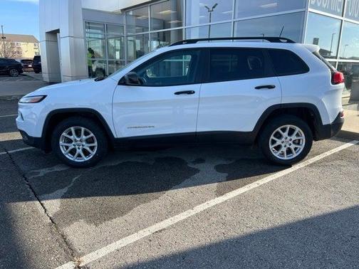 2017 Jeep Cherokee Sport