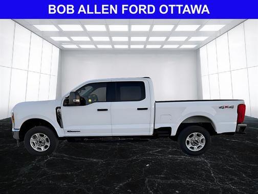Oxford White 2025 Ford F-250 XLT