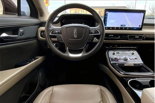 2022 Lincoln Nautilus Standard