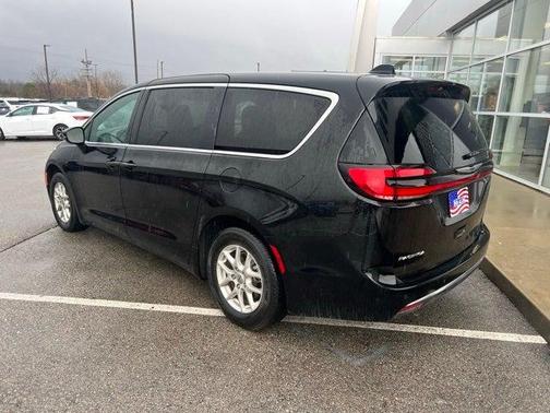 2025 Chrysler Pacifica L