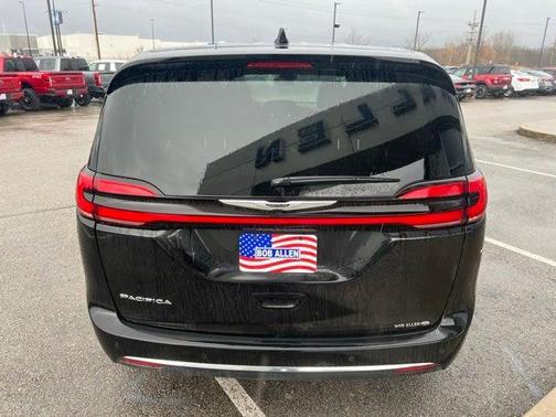 2025 Chrysler Pacifica L