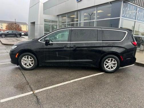 2025 Chrysler Pacifica L