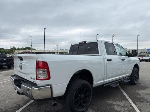 2024 RAM 2500 Tradesman Crew Cab 4x4 6'4' Box