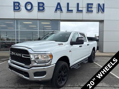 2024 RAM 2500 Tradesman Crew Cab 4x4 6'4' Box