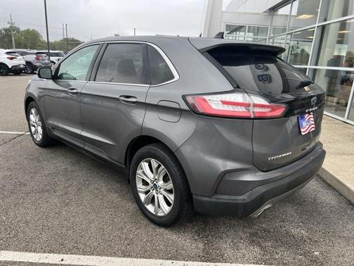 2022 Ford Edge Titanium