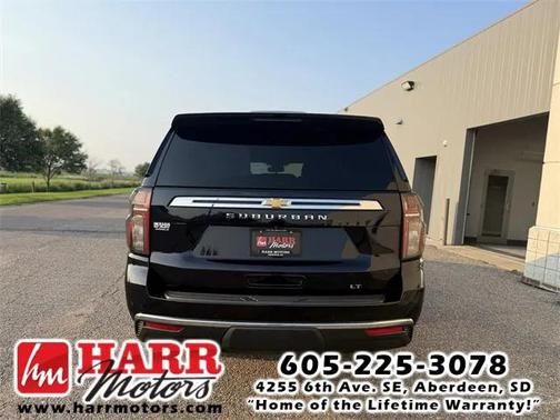 2023 Chevrolet Suburban LT