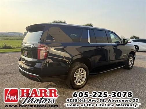 2023 Chevrolet Suburban LT