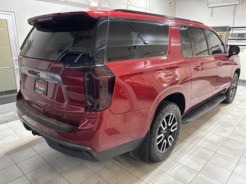 2021 GMC Yukon XL 4WD AT4