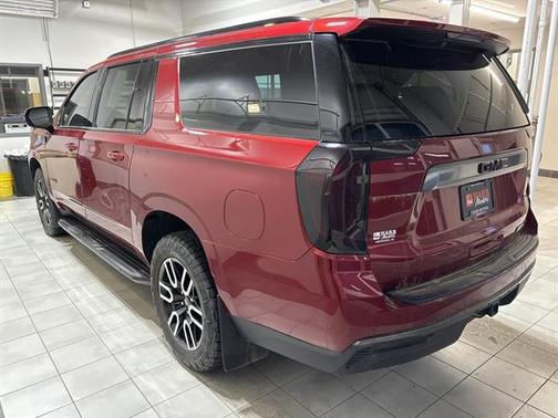 2021 GMC Yukon XL 4WD AT4