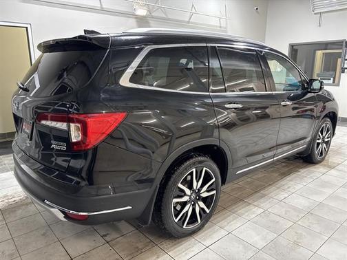 2019 Honda Pilot Touring 8-Passenger