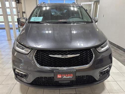 Granite Crystal Metallic Clearcoat 2022 Chrysler Pacifica Limited
