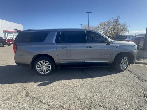 2021 GMC Yukon XL SLT