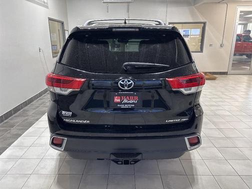 Midnight Black Metallic 2017 Toyota Highlander Limited Platinum