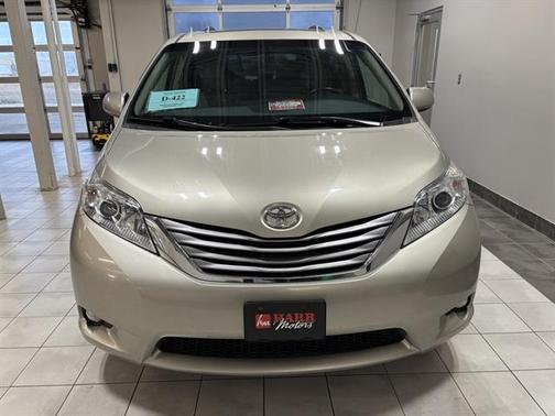 2017 Toyota Sienna XLE