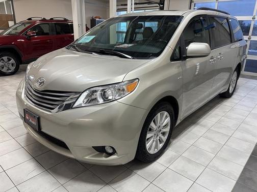 2017 Toyota Sienna XLE